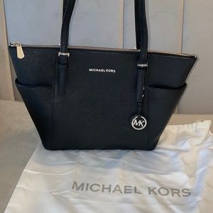 Black Michael Kors Tote/Purse